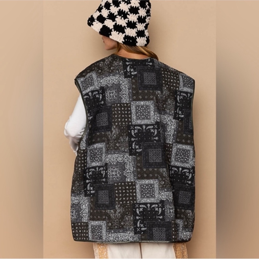 POL Boho Style Patchwork Bandana Quilted Reversible Vest NWOT - Picture 6 of 11